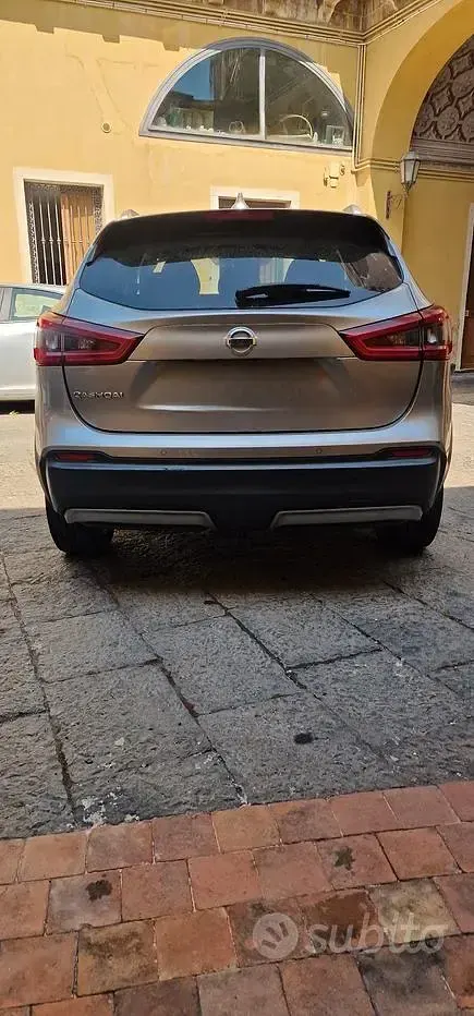 Usata Nissan Qashqai 131 CV (96 kW) 2019 Grigio SUV