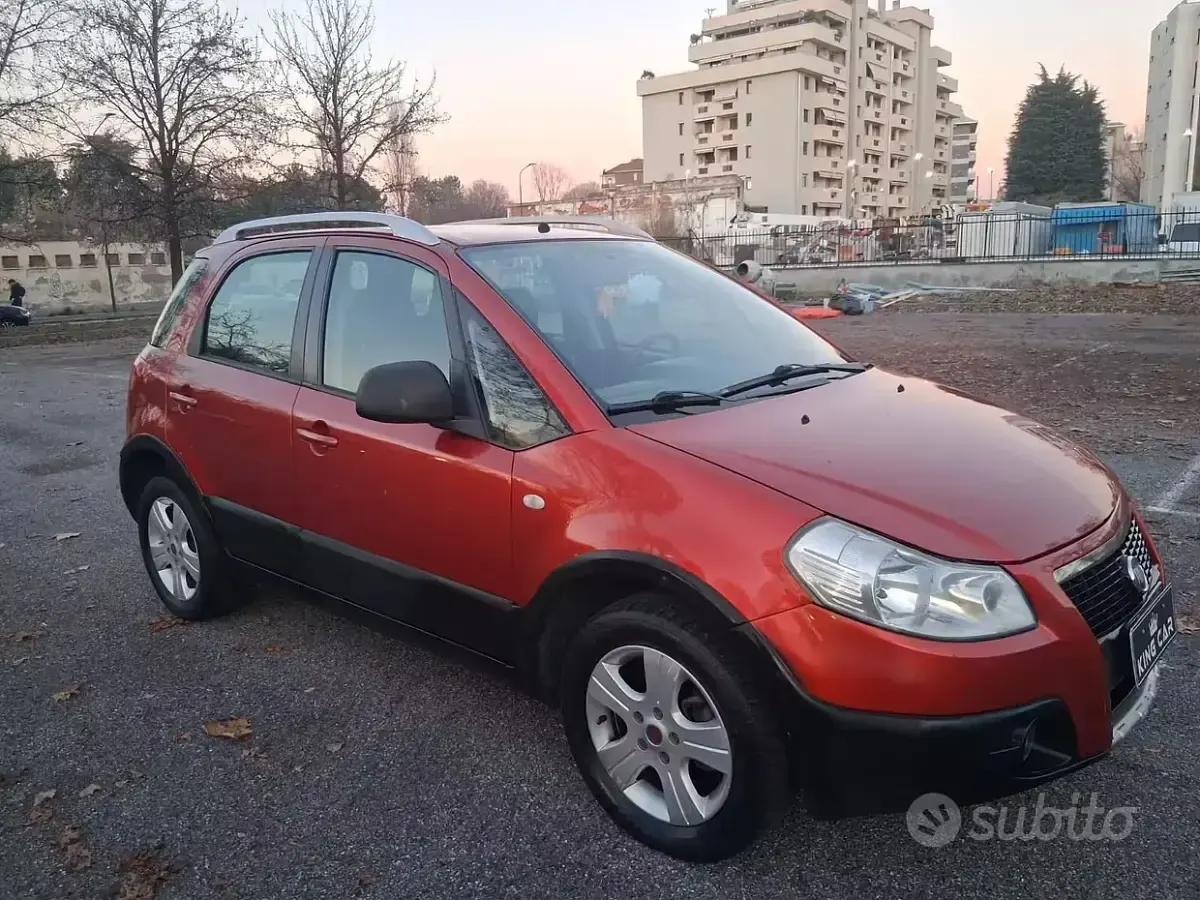 Usata Fiat Sedici 107 CV (78 kW) 2009 Rosso SUV