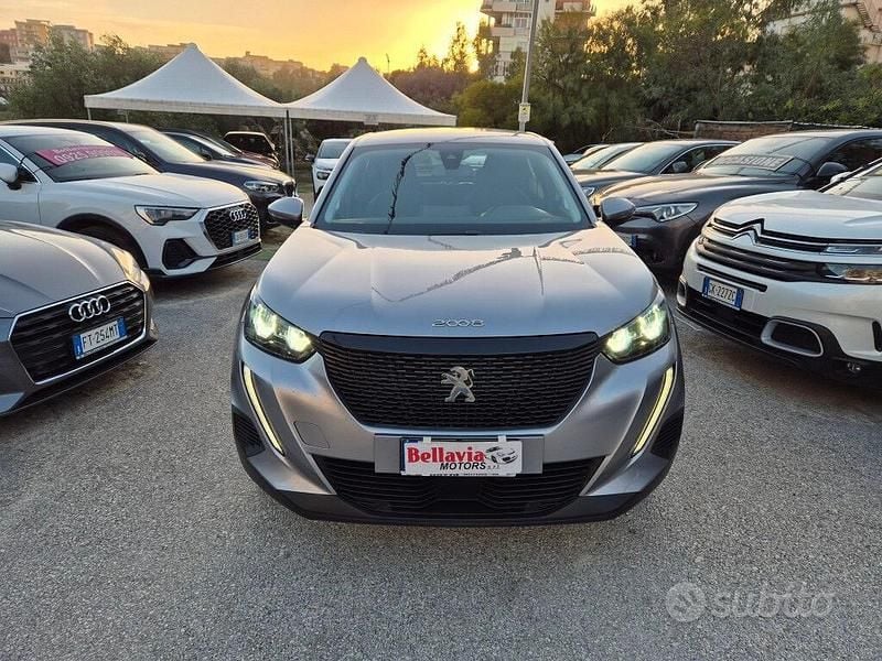 Usata Peugeot 2008 Active 131 CV (96 kW) 2021 Grigio SUV