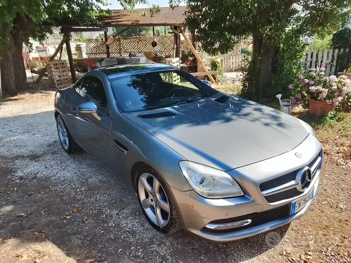 Usata Mercedes SLK200 184 CV (135 kW) 2012 Grigio Cabrio