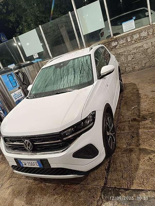 Usata VW T-Cross R-line 116 CV (85 kW) 2024 SUV
