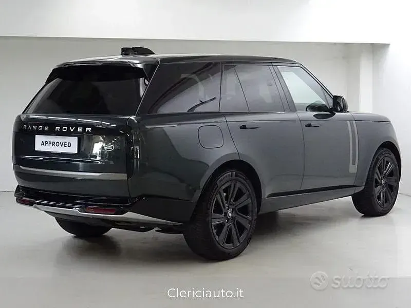 Usata Land Rover Range Rover HSE 530 CV (389 kW) 2022 Verde SUV