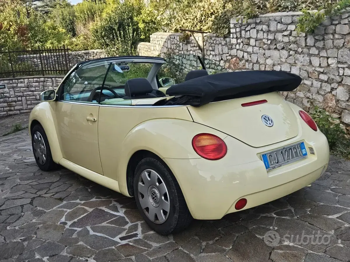 Usata VW New Beetle 75 CV (55 kW) 2003 Giallo Utilitaria