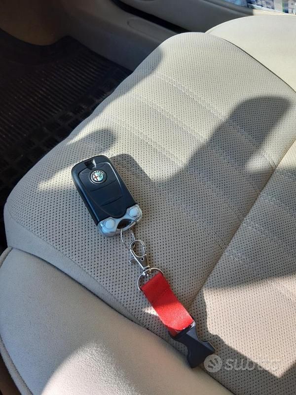 Grigio Usata 2008 Alfa Romeo 159 Station wagon | 4000 € (Molto cara) - Immagine 1/4