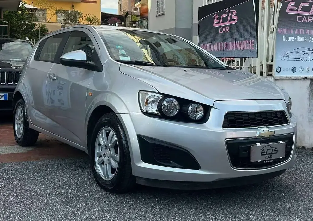 Usata Chevrolet Aveo 86 CV (63 kW) 2013 Grigio Berlina