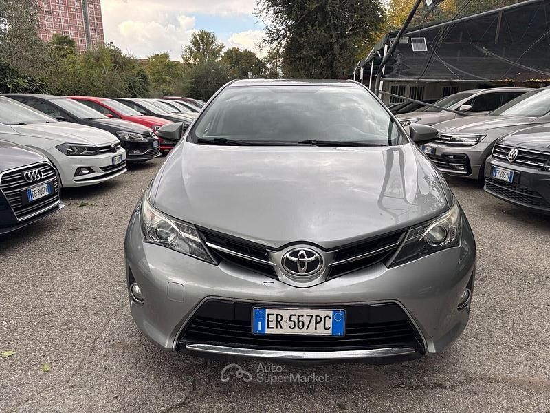 Nuova Toyota Auris 90 CV (66 kW) 2025 Gray Berlina