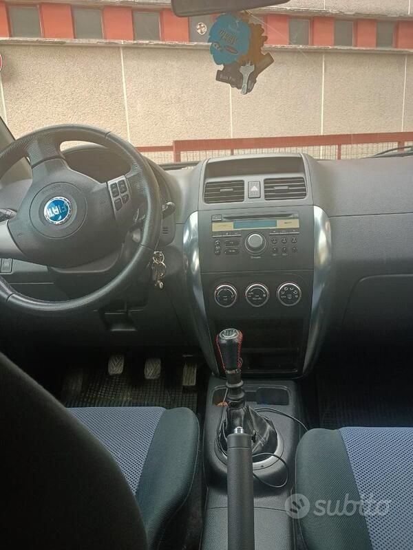 Usata Fiat Sedici 120 CV (88 kW) 2007 Nero SUV