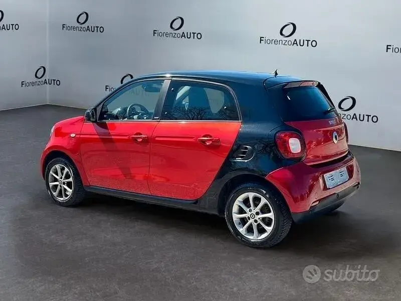 Usata Smart ForFour Passion 90 CV (66 kW) 2015 Rosso Utilitaria