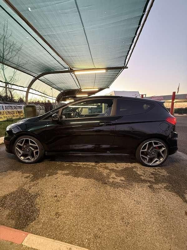 Second-hand Ford Fiesta ST 205 CP (150 kW) 2019 Negru Berlinǎ