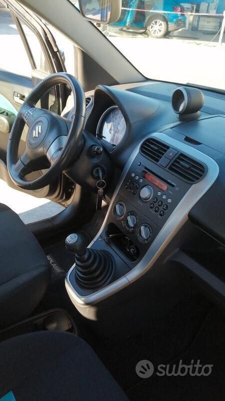 Usata Suzuki Splash 75 CV (55 kW) 2009 Nero Utilitaria