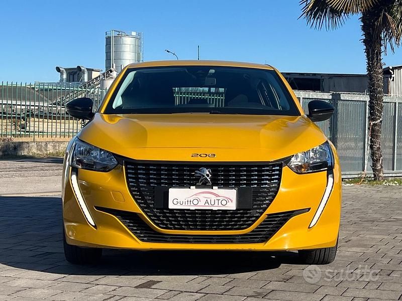 Usata Peugeot 208 Active 75 CV (55 kW) 2023 Giallo Utilitaria