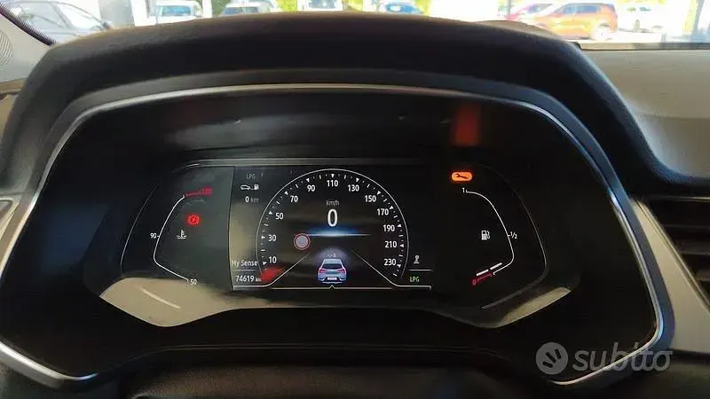 Begagnad Renault Captur Techno 101 HK (74 kW) 2023 Grå SUV