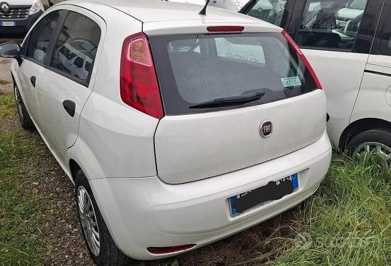 Usata Fiat Grande Punto 75 CV (55 kW) 2014 Bianco Utilitaria