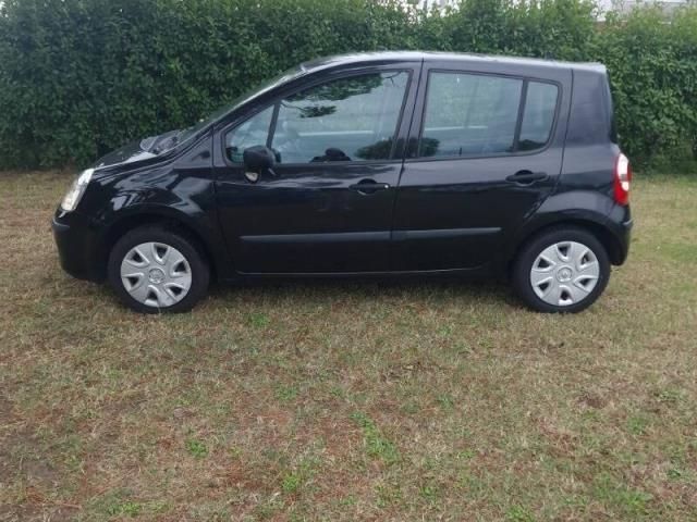 Usata Renault Modus 75 CV (55 kW) 2007 Nero Monovolume