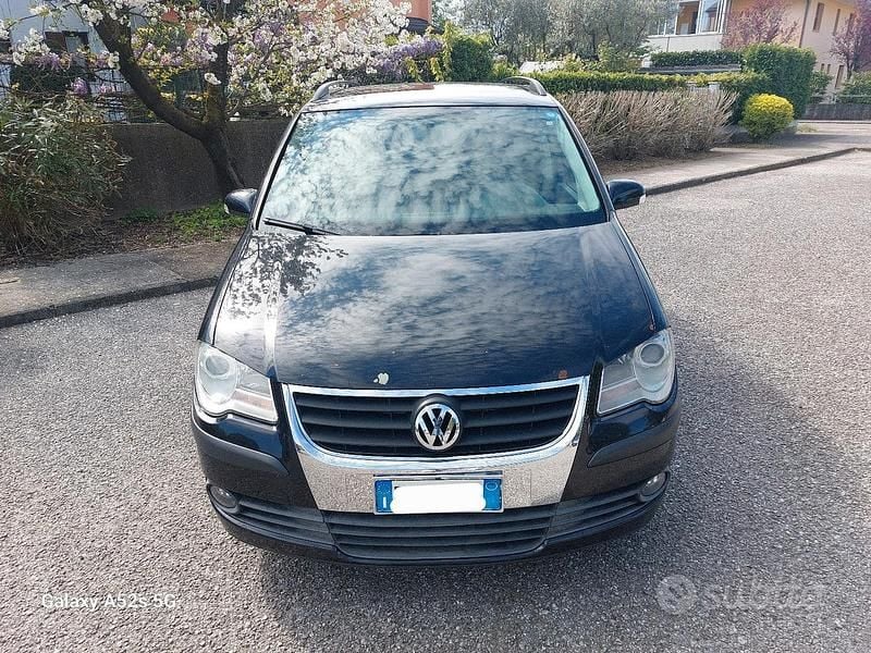 Usata VW Touran 105 CV (77 kW) 2009 Nero Monovolume