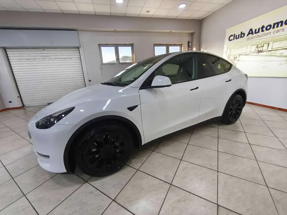 Usata Tesla Model Y 152 kW (208 CV) 2022 Bianco SUV