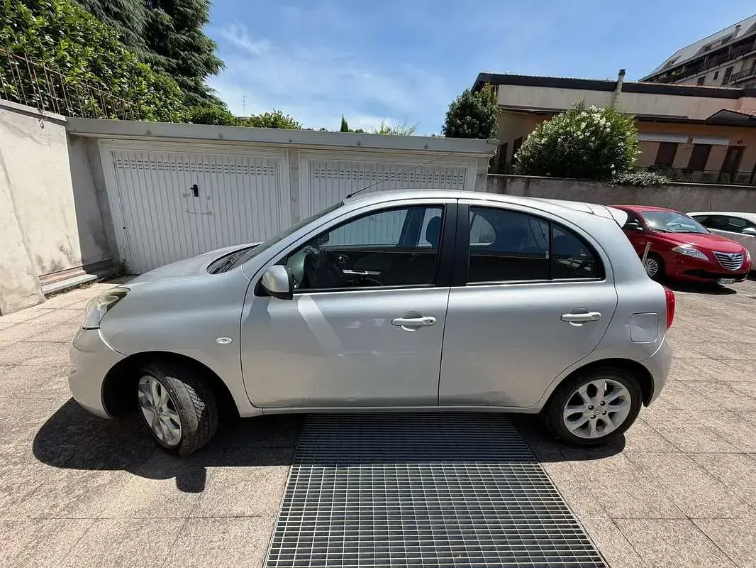 Usata Nissan Micra Tekna 80 CV (58 kW) 2015 Utilitaria