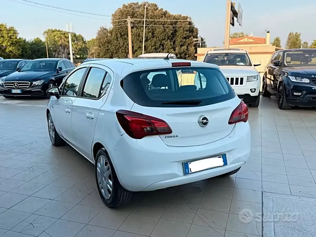 Usata Opel Corsa 90 CV (66 kW) 2016 Bianco Utilitaria