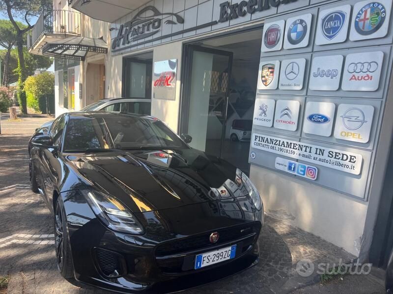 Usata Jaguar F-Type Chequered Flag 340 CV (250 kW) 2018 Nero Coupé