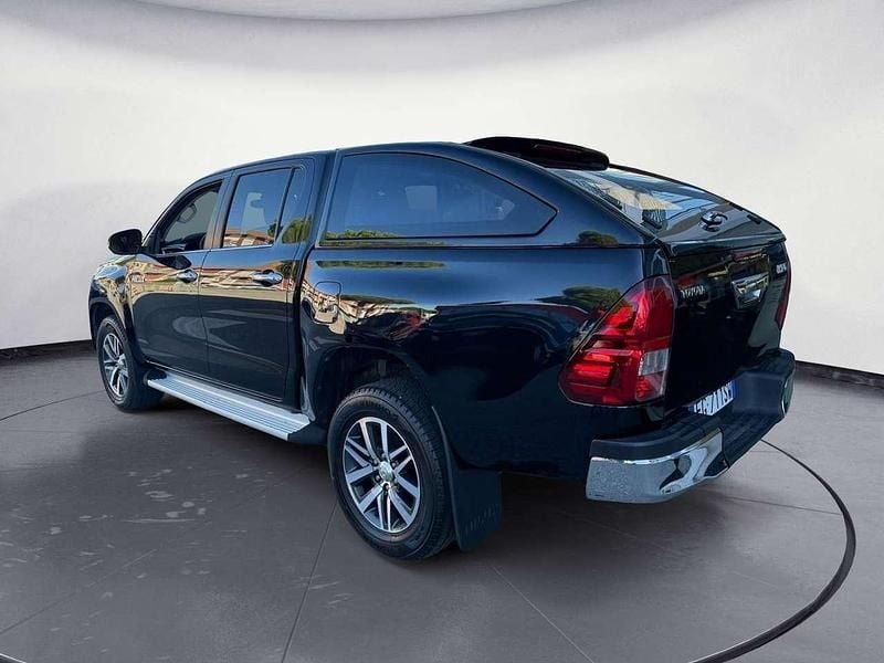 Usata Toyota HiLux Executive 150 CV (110 kW) 2017 Nero Pick-up