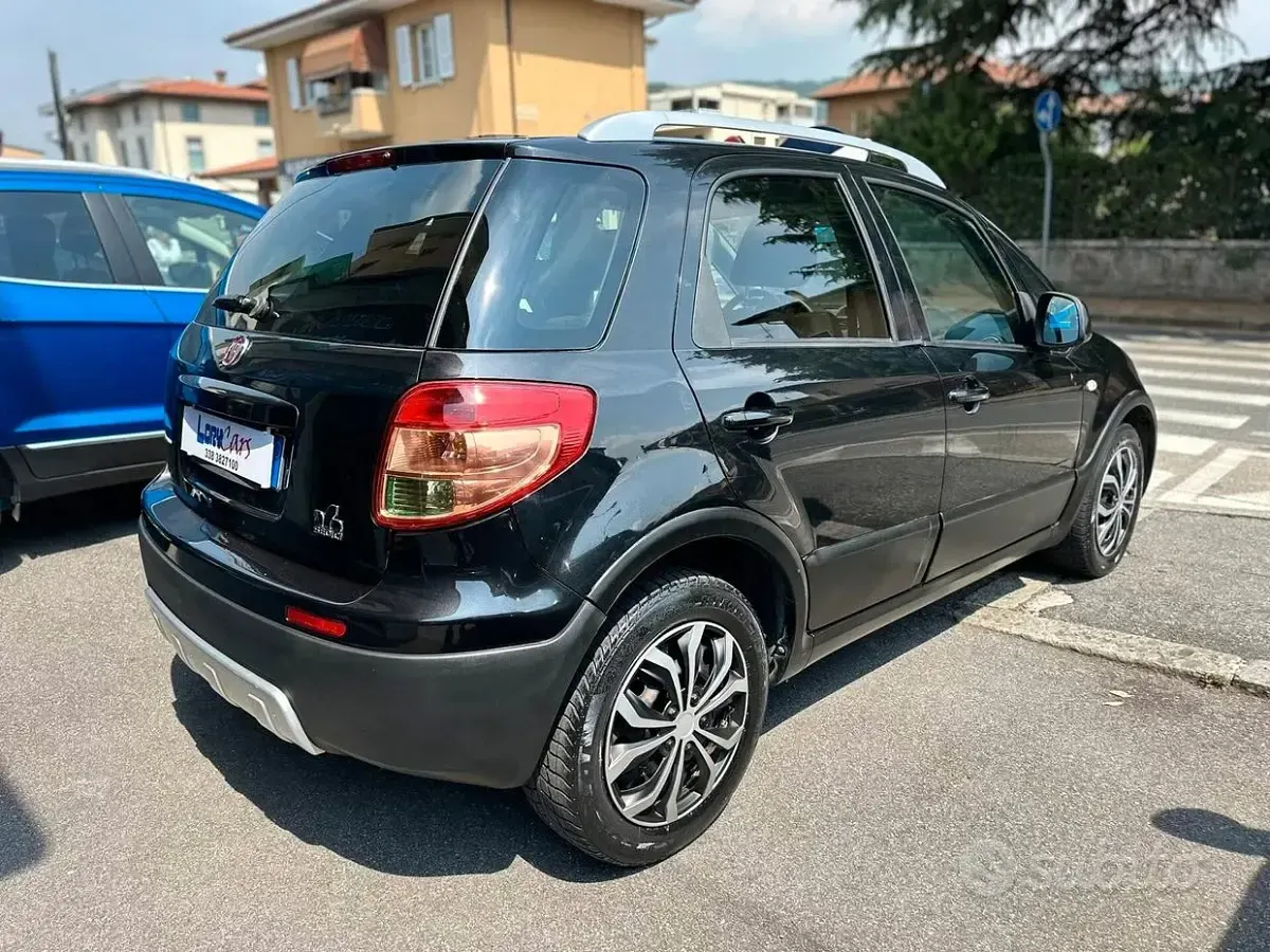 Usata Fiat Sedici Dynamic 120 CV (88 kW) 2009 Nero SUV