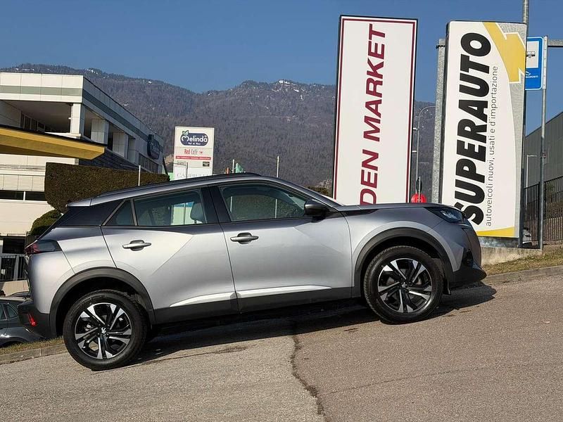 Usata Peugeot 2008 Allure 102 CV (75 kW) 2021 Argento SUV