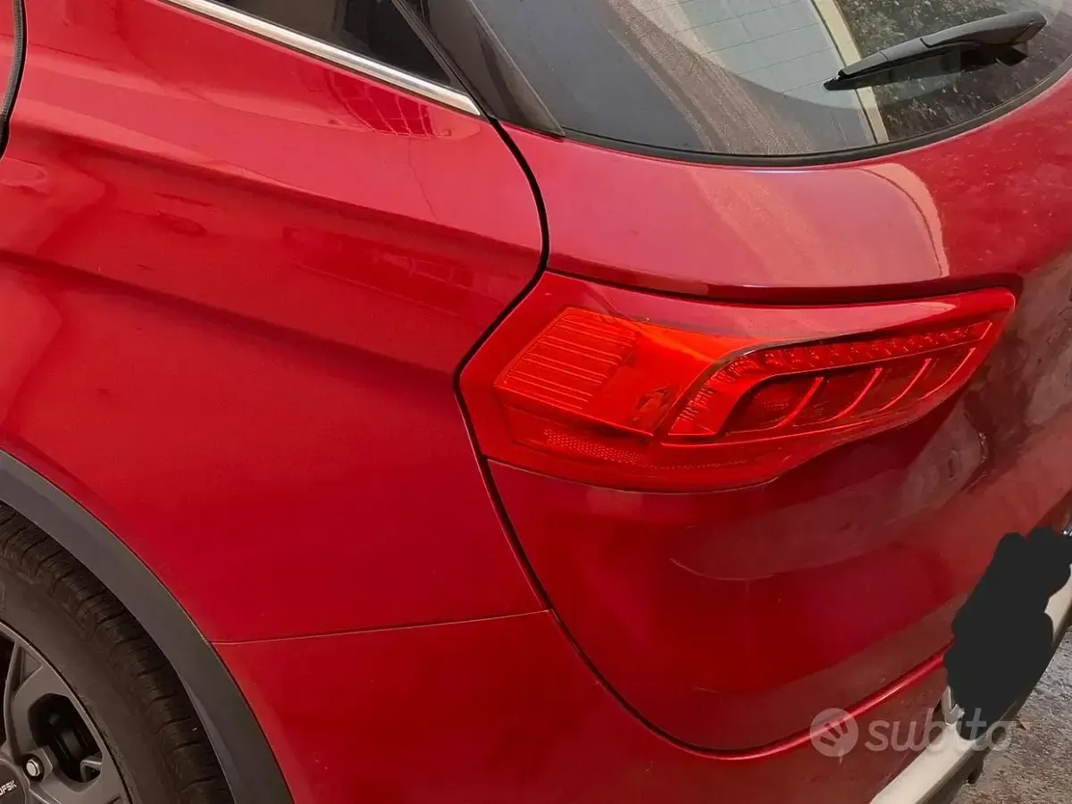 Usata DFSK Glory 500 106 CV (77 kW) 2026 Rosso SUV