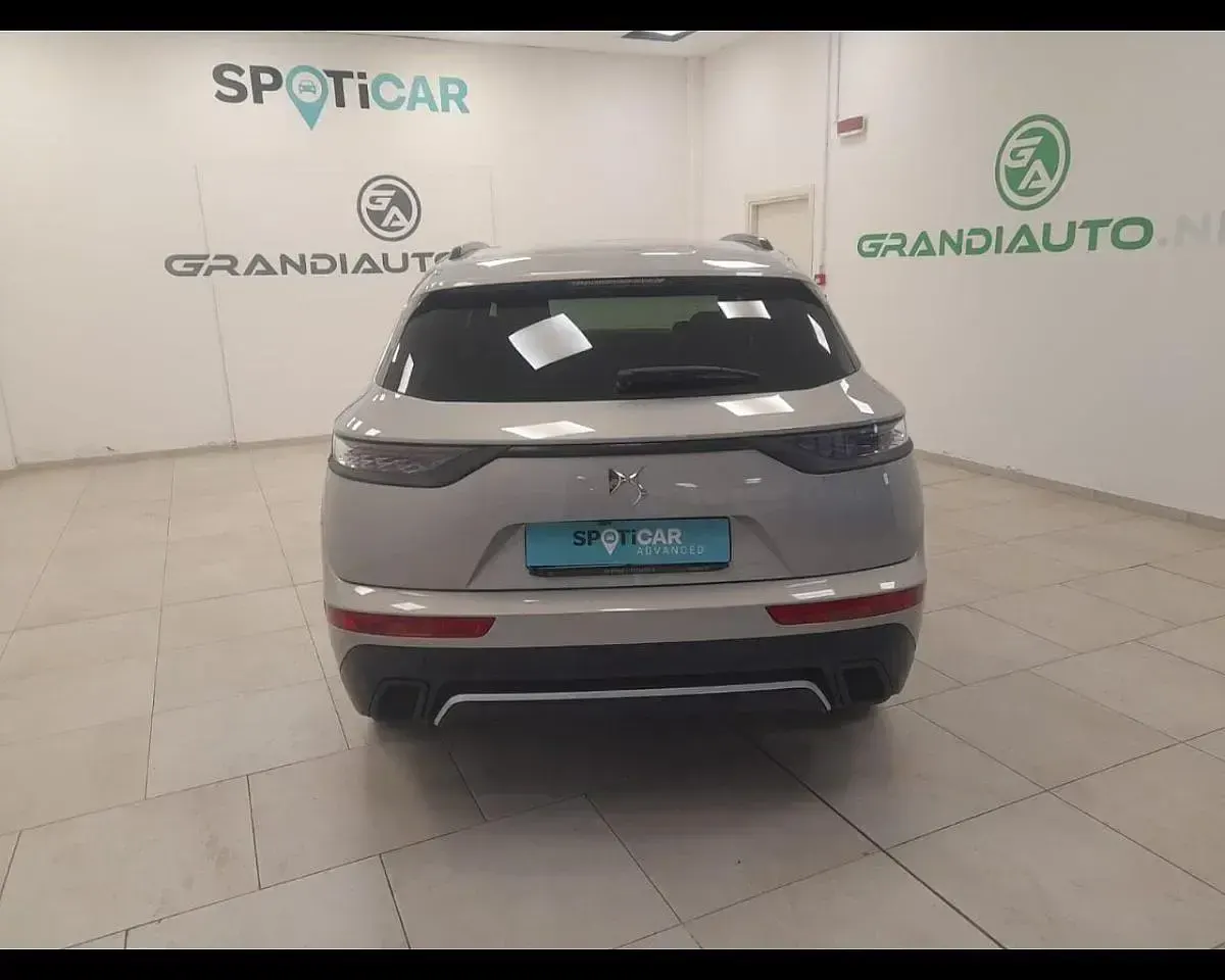 Usado DS Automobiles DS7 Crossback Performance 131 CV (96 kW) 2022 Gris SUV