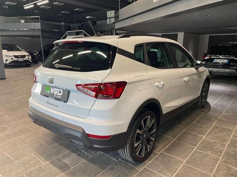 Nuova Seat Arona Black Edition 95 CV (69 kW) 2025 Bianco SUV