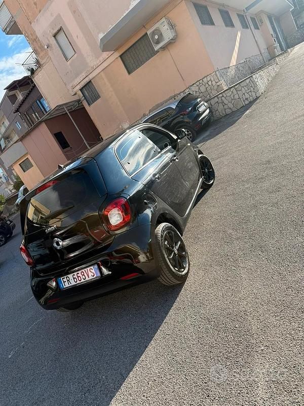 Usata Smart ForFour 2018 Nero Utilitaria