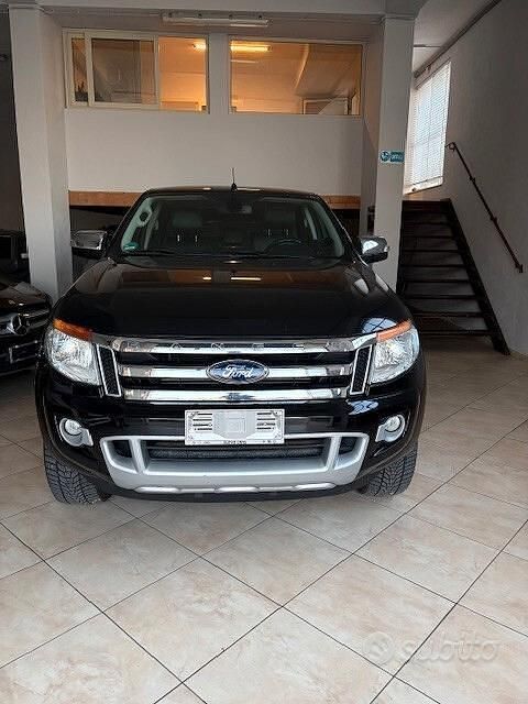 Usata Ford Ranger Limited 149 CV (109 kW) 2015 Nero Pick-up