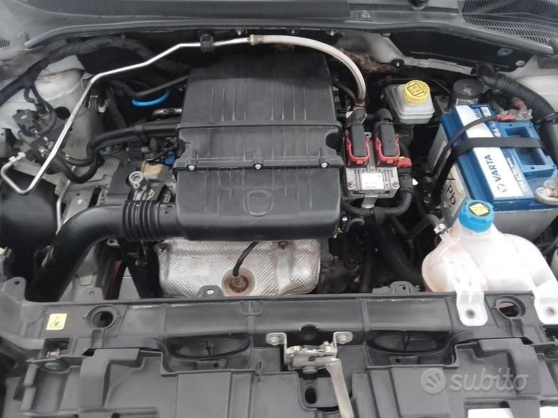 Usata Fiat Punto 75 CV (55 kW) 2010 Bianco Utilitaria