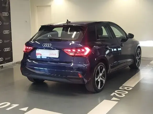 Usata Audi A1 Sportback Business 116 CV (85 kW) 2024 Blu/azzurro Utilitaria