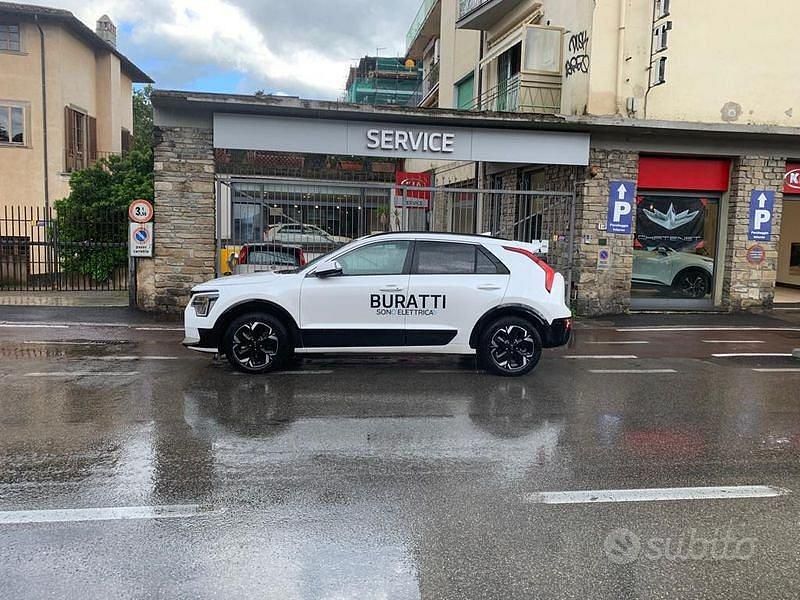 Begagnad Kia e-Niro 150 kW (204 HK) 2022 Vit SUV
