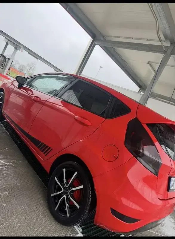 Usata Ford Fiesta Titanium 75 CV (55 kW) 2017 Utilitaria