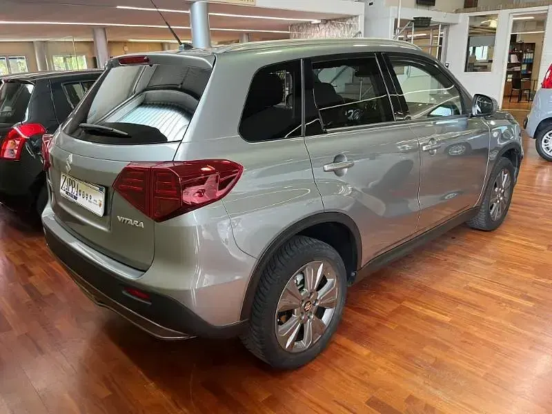 Usata Suzuki Vitara Cool 111 CV (81 kW) 2019 Grigio SUV