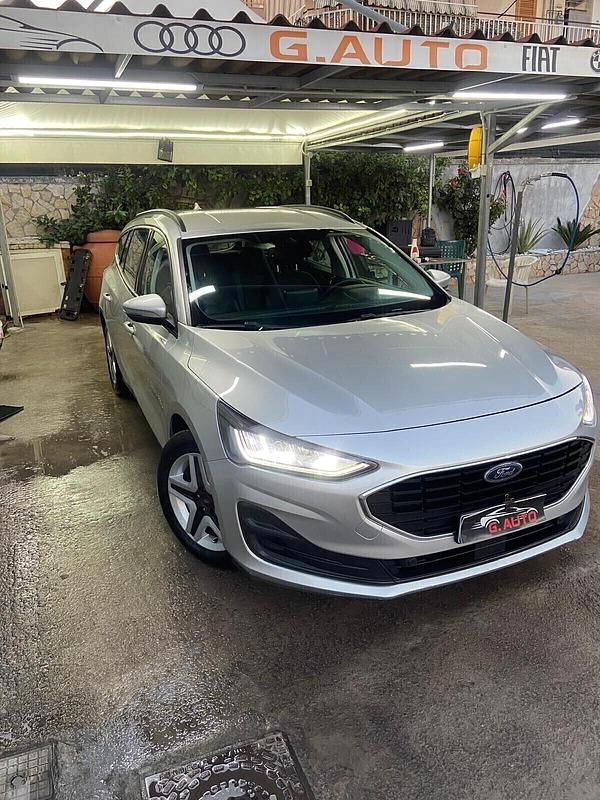 Grigio Usata 2022 Ford Focus Active Station wagon | 7999 € (Super prezzo) - Immagine 1/4