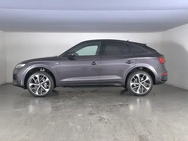 Nuova Audi Q5 Sportback S-line plus 204 CV (150 kW) 2025 Verniciature personalizzate audi exclusi SUV