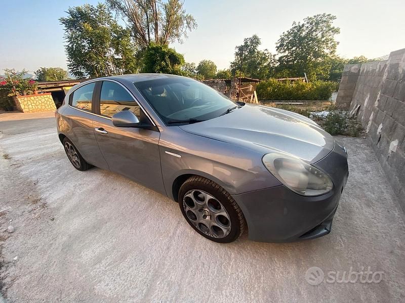 Usata 2010 Alfa Romeo Giulietta | 4000 € (Ottimo prezzo) - Immagine 1/4