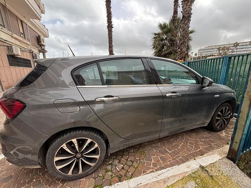Usata Fiat Tipo Easy 120 CV (88 kW) 2019 Grigio Berlina