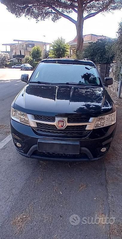 Nero Usata 2015 Fiat Freemont SUV | 9500 € (Cara) - Immagine 1/4