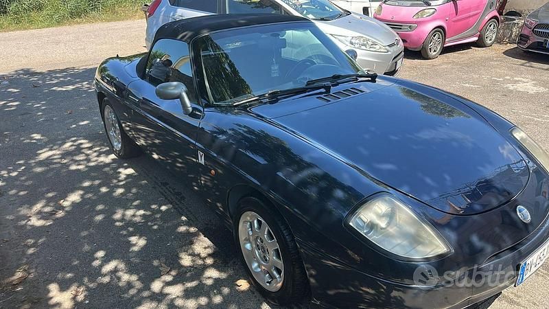 Usata Fiat Barchetta 131 CV (96 kW) 2002 Blu Cabrio