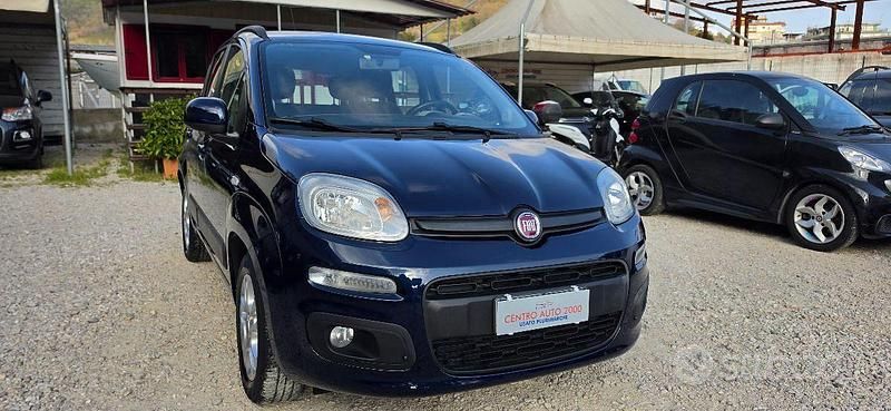 Usata Fiat Panda Lounge 69 CV (50 kW) 2015 Blu Utilitaria