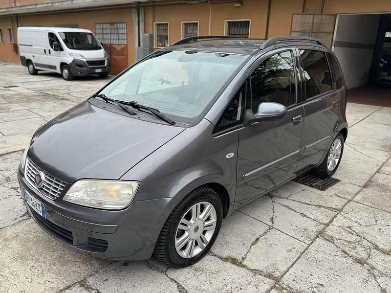 Other Usata 2010 Fiat Idea Monovolume | 3200 € (Buon prezzo) - Immagine 1/4