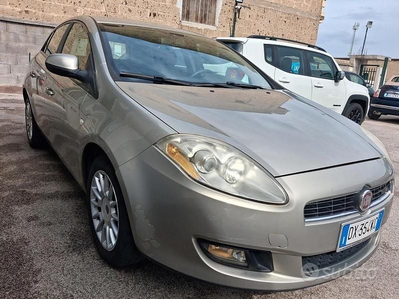Usata Fiat Bravo Dynamic 120 CV (88 kW) 2009 Marrone Utilitaria