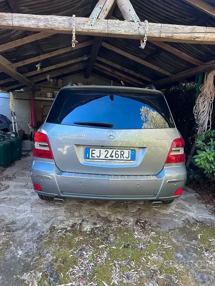 Usata Mercedes GLK250 204 CV (150 kW) 2011 Grigio SUV