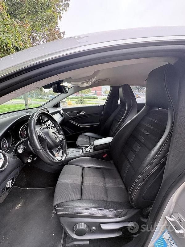 Usata Mercedes CLA200 136 CV (100 kW) 2016 Grigio Berlina
