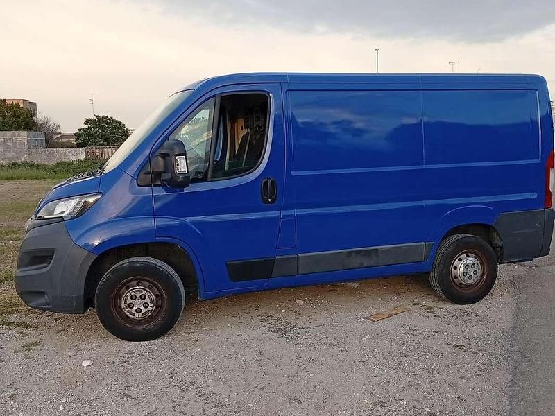 Usata Peugeot Boxer 122 CV (89 kW) 2017 Blu/azzurro Furgone