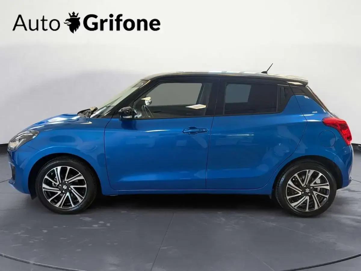 Usata Suzuki Swift 83 CV (61 kW) 2021 Blu/azzurro Utilitaria
