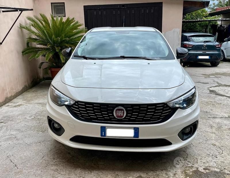 Usata Fiat Tipo 95 CV (69 kW) 2018 Berlina